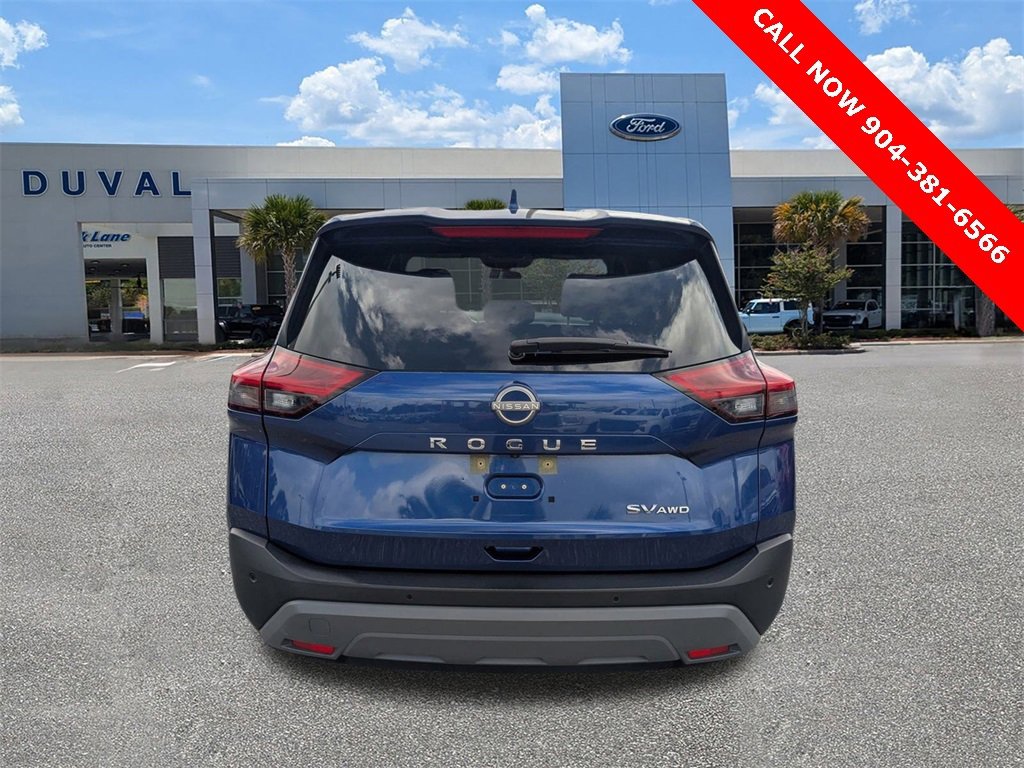 Used 2023 Nissan Rogue SV image 4