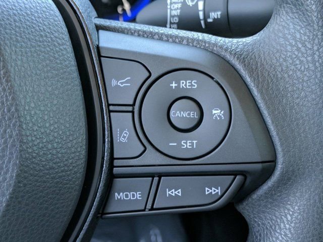 Used 2020 Toyota Corolla LE image 23