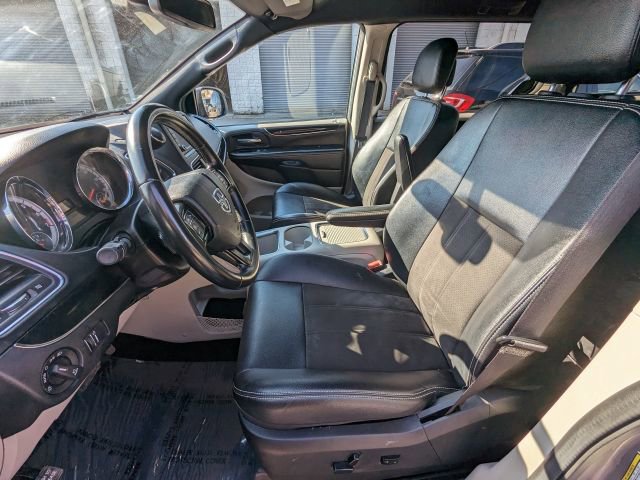 Used 2020 Dodge Grand Caravan SXT FWD image 16