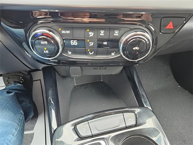 Used 2024 Chevrolet Trax ACTIV image 16