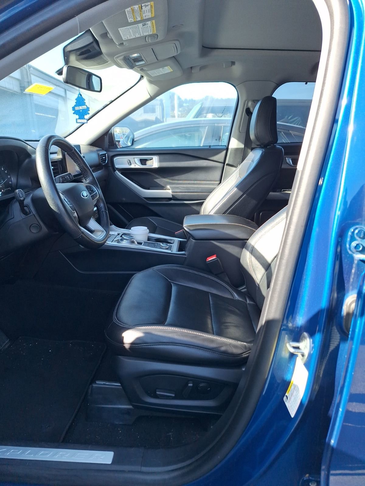 Used 2021 Ford Explorer Limited w/ Equipment Group 301A image 8