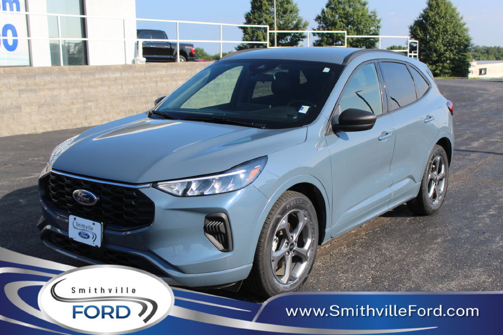 Used 2024 Ford Escape ST-Line w/ Tech Pack #1 FWD image 1