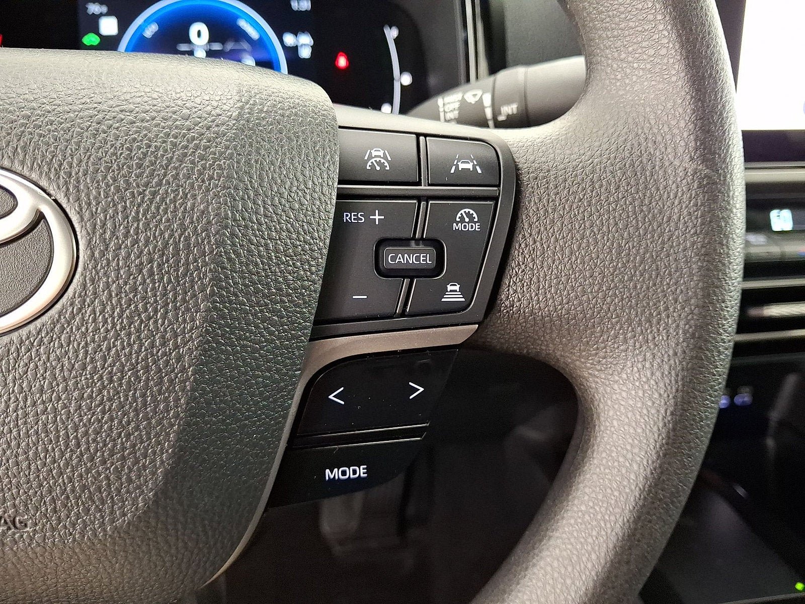 Used 2025 Toyota Camry LE FWD image 10