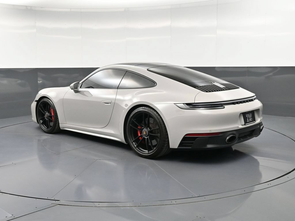 Certified 2024 Porsche 911 Carrera GTS RWD image 3
