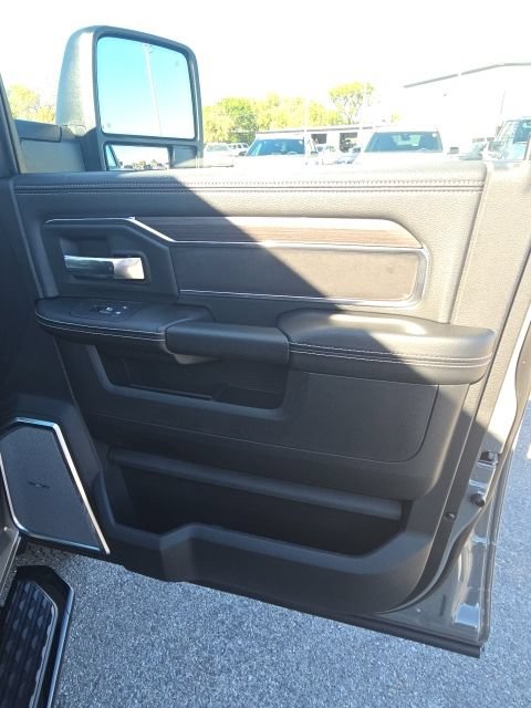 New 2027 RAM 3500 Laramie AWD/4WD image 31