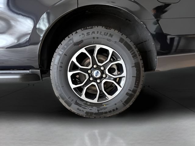 Used 2024 Ford Expedition XLT AWD/4WD image 7