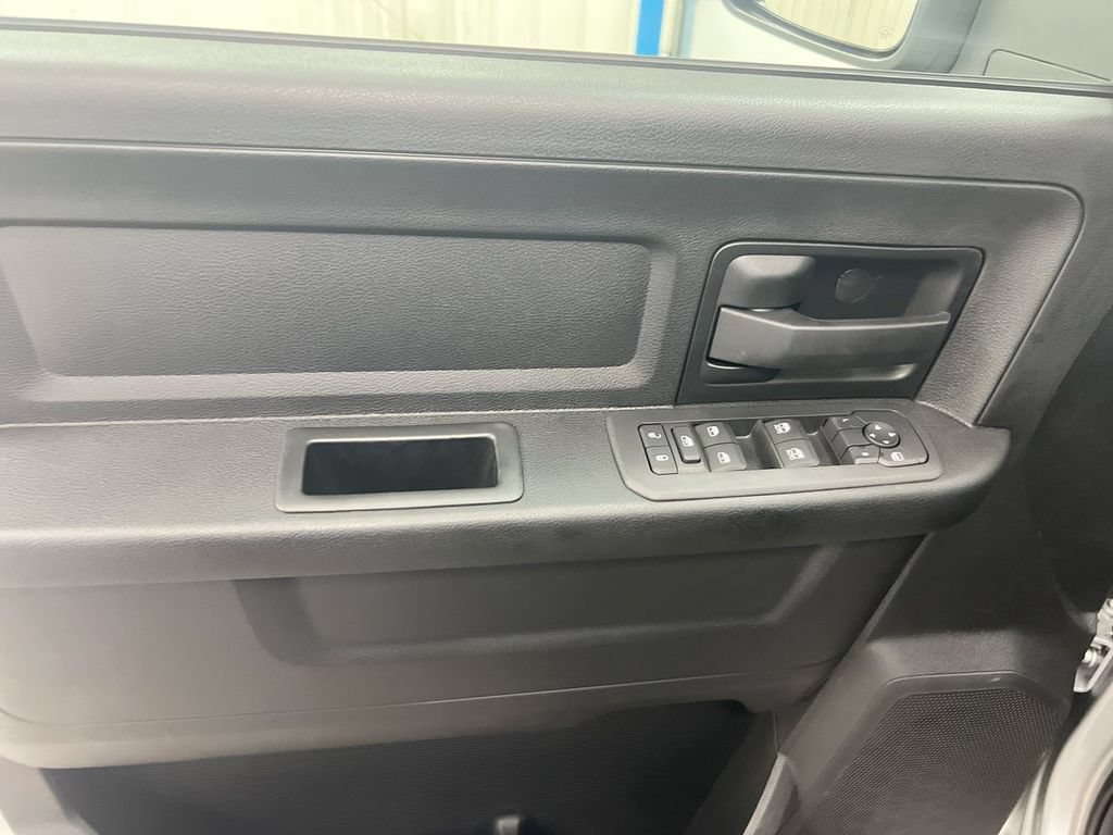 New 2026 RAM 3500 Tradesman AWD/4WD image 16