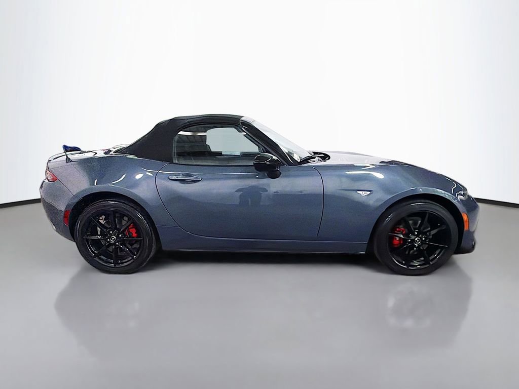 Used 2020 MAZDA MX-5 Miata Club RWD image 11