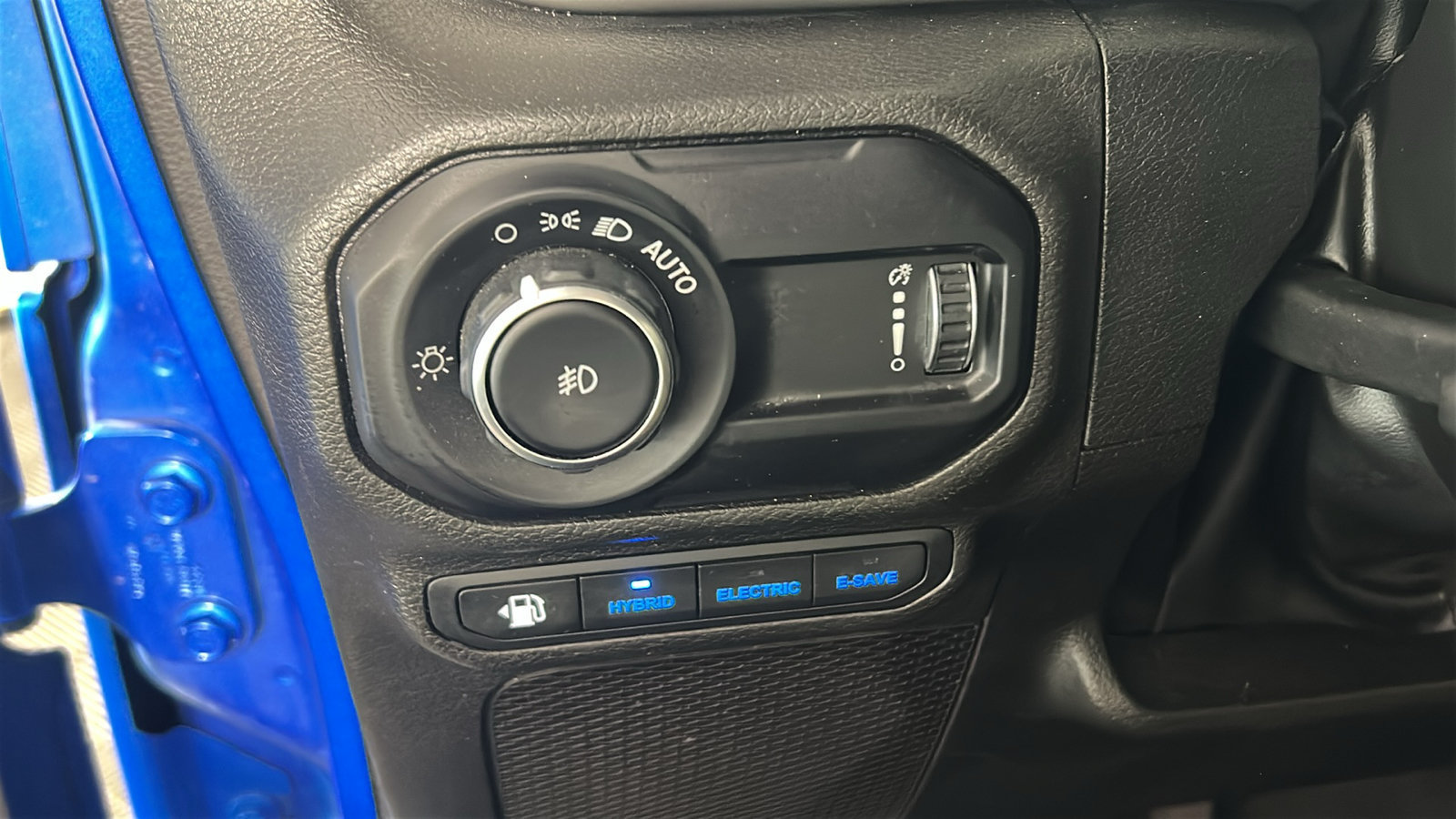 Used 2023 Jeep Wrangler Unlimited w/ Cold Weather Group AWD/4WD image 23