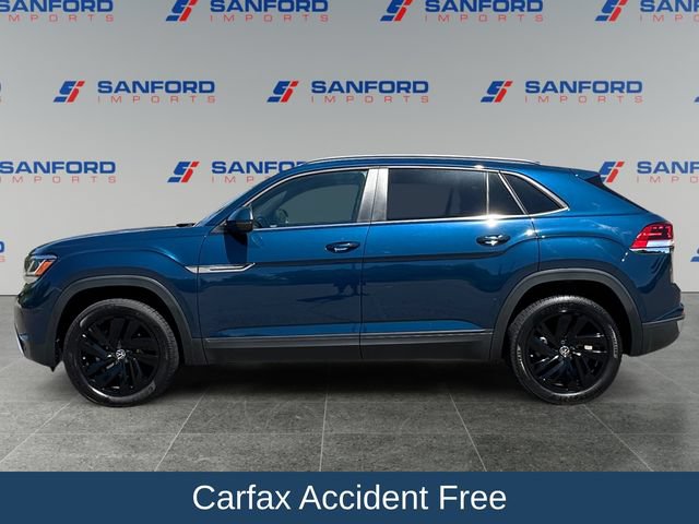 Used 2022 Volkswagen Atlas Cross Sport SE w/ Black Wheel Package AWD/4WD image 3