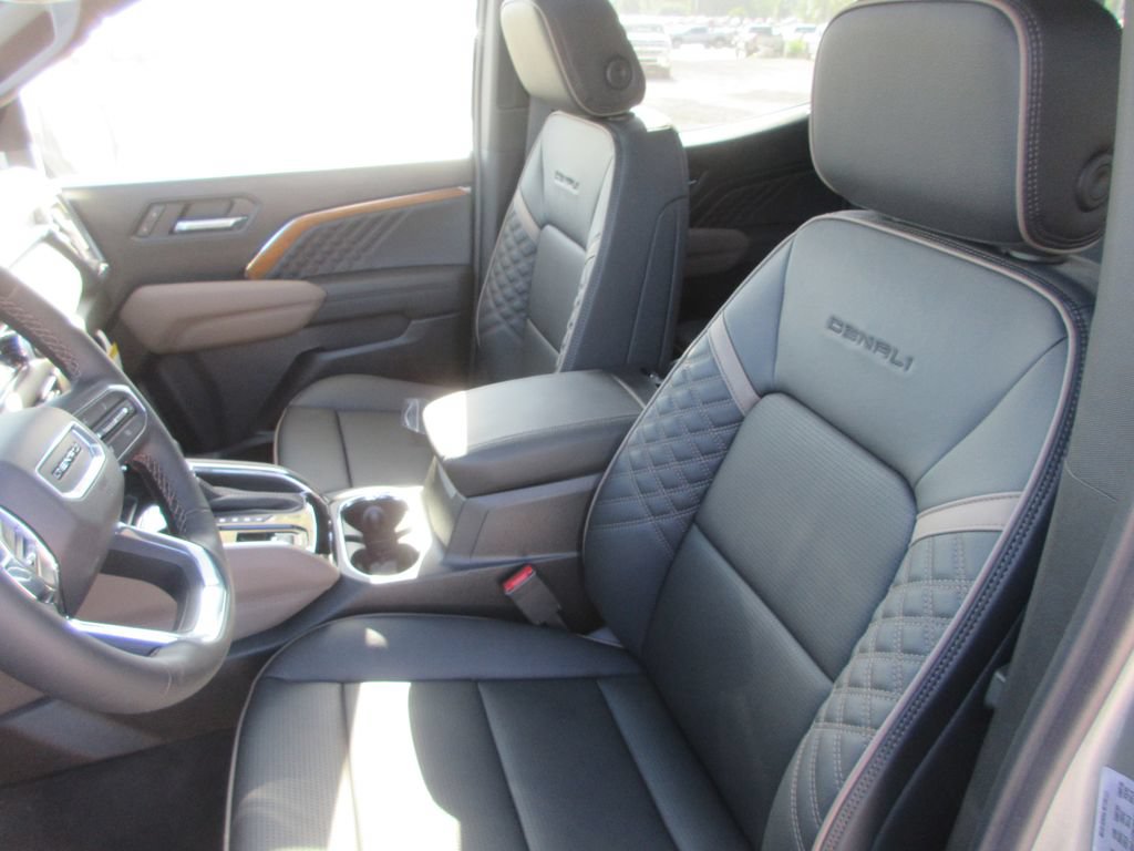 New 2026 GMC Canyon Denali AWD/4WD image 13