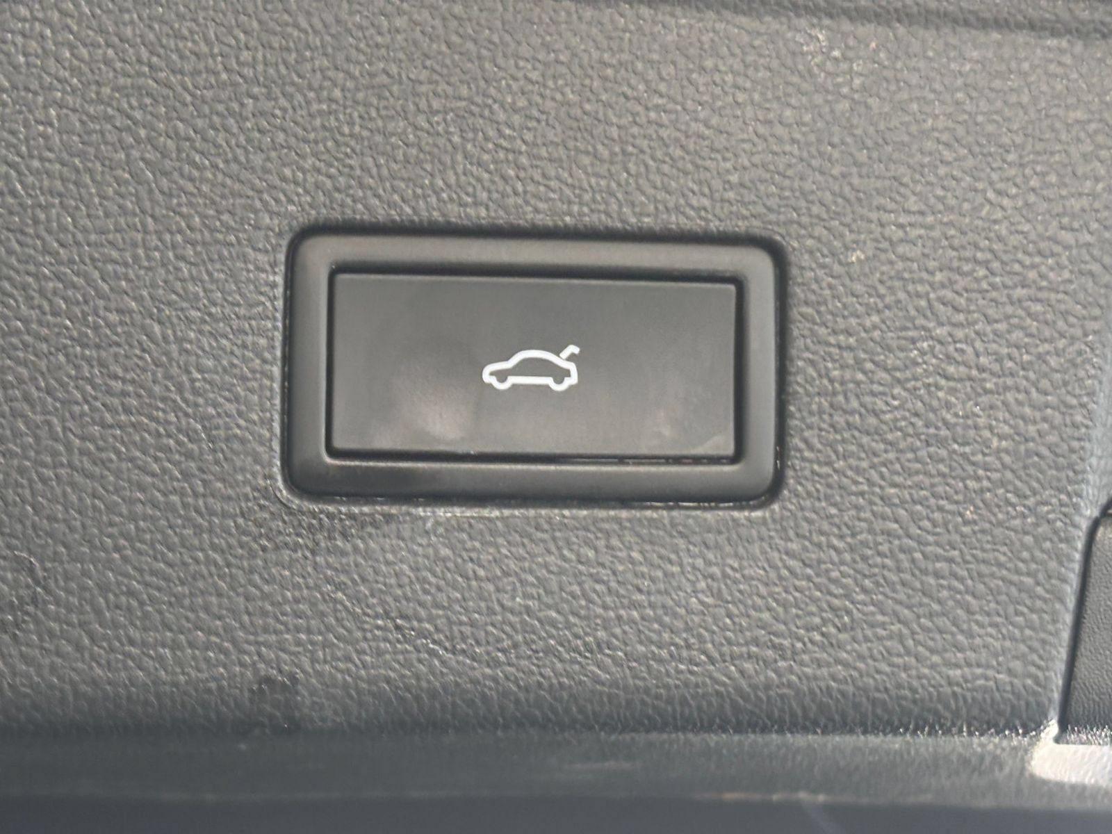 Used 2026 Volkswagen Atlas SE FWD image 19