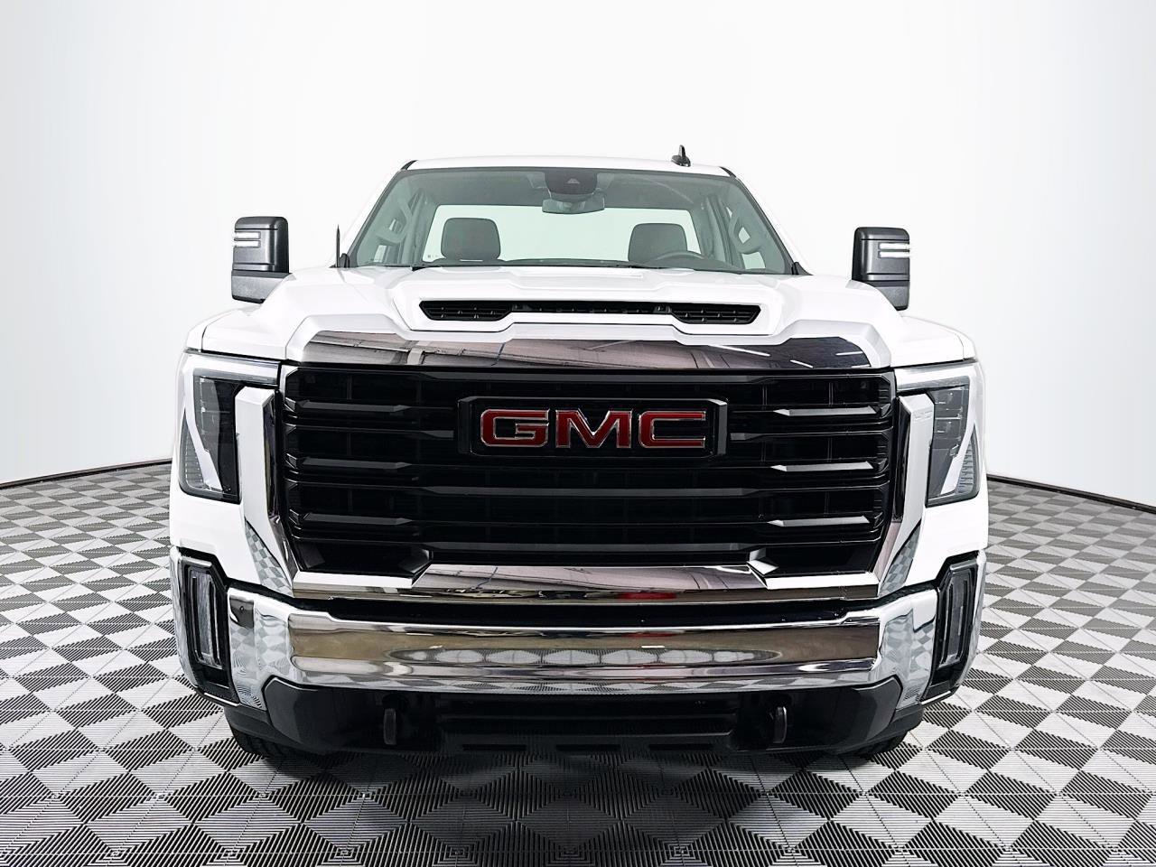 Certified 2025 GMC Sierra 2500 Pro image 2