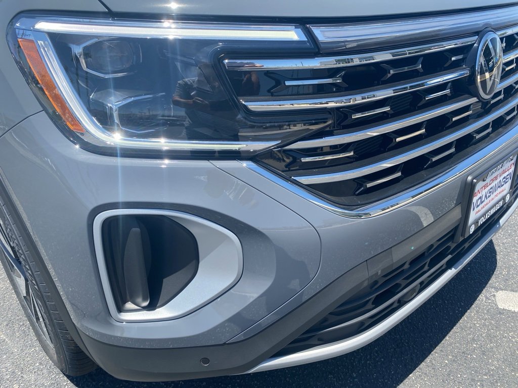 New 2025 Volkswagen Atlas SEL image 9