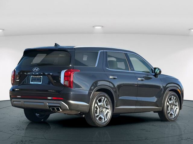 Used 2023 Hyundai Palisade Limited w/ Cargo Package image 7