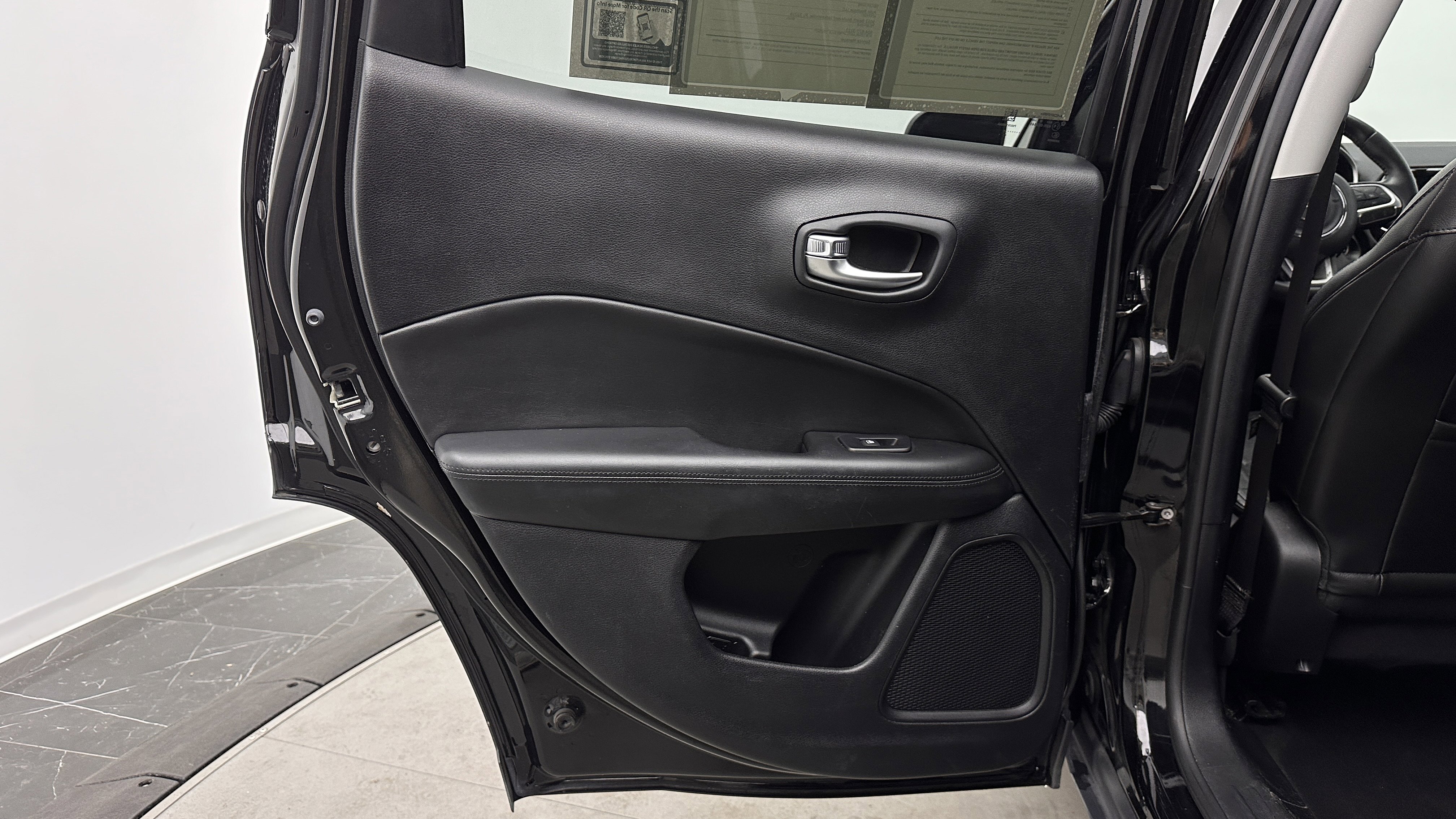 Used 2018 Jeep Compass Altitude image 24