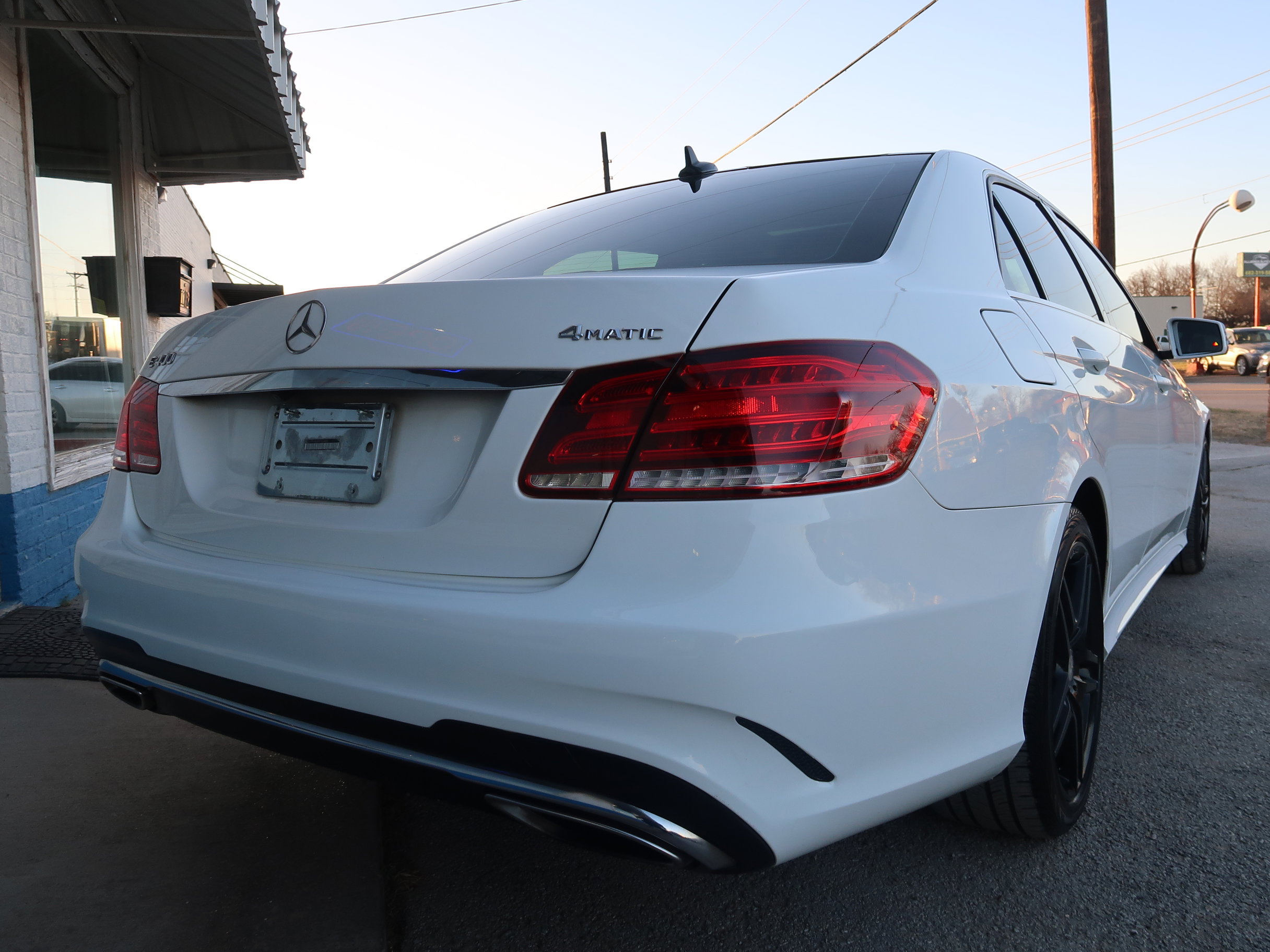Used 2015 Mercedes-Benz E 400 4MATIC Sedan image 8