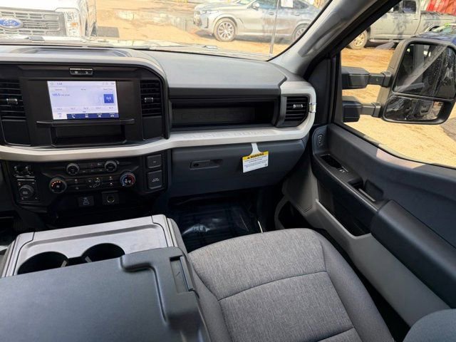 Used 2025 Ford F350 XL w/ FX4 Off-Road Package image 38