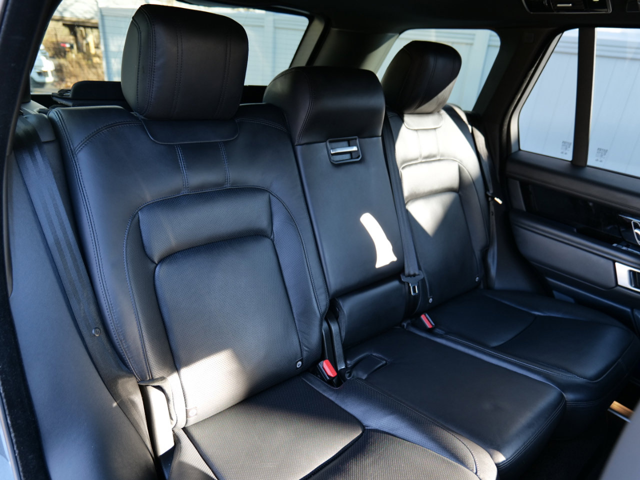 Used 2022 Land Rover Range Rover P525 Westminster Edition image 43