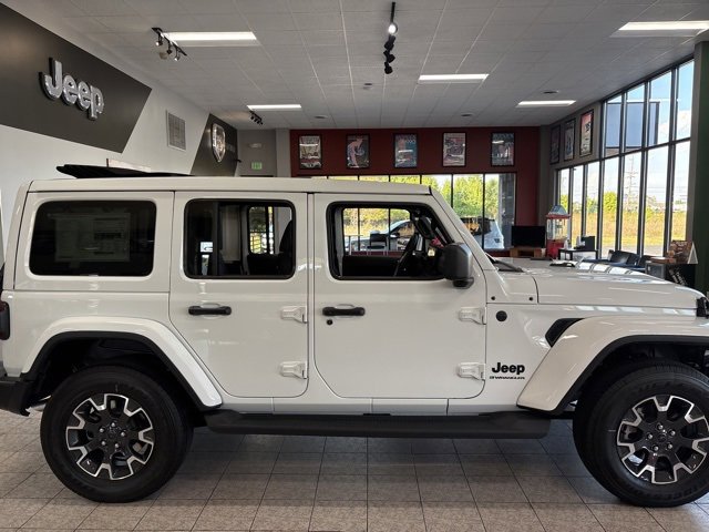 New 2025 Jeep Wrangler Sahara image 7