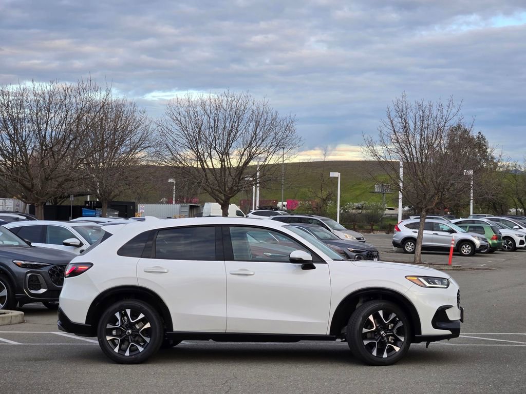 New 2026 Honda HR-V EX-L image 3