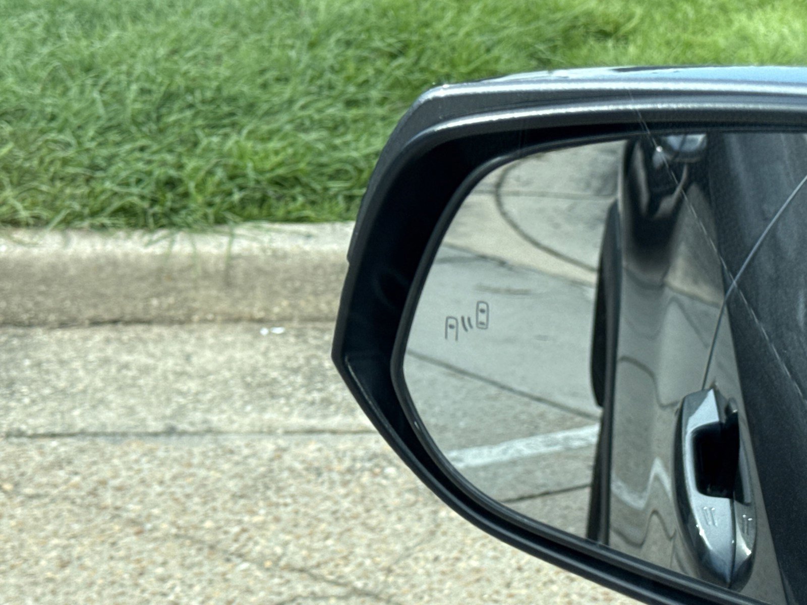 Used 2024 Toyota RAV4 XLE image 17