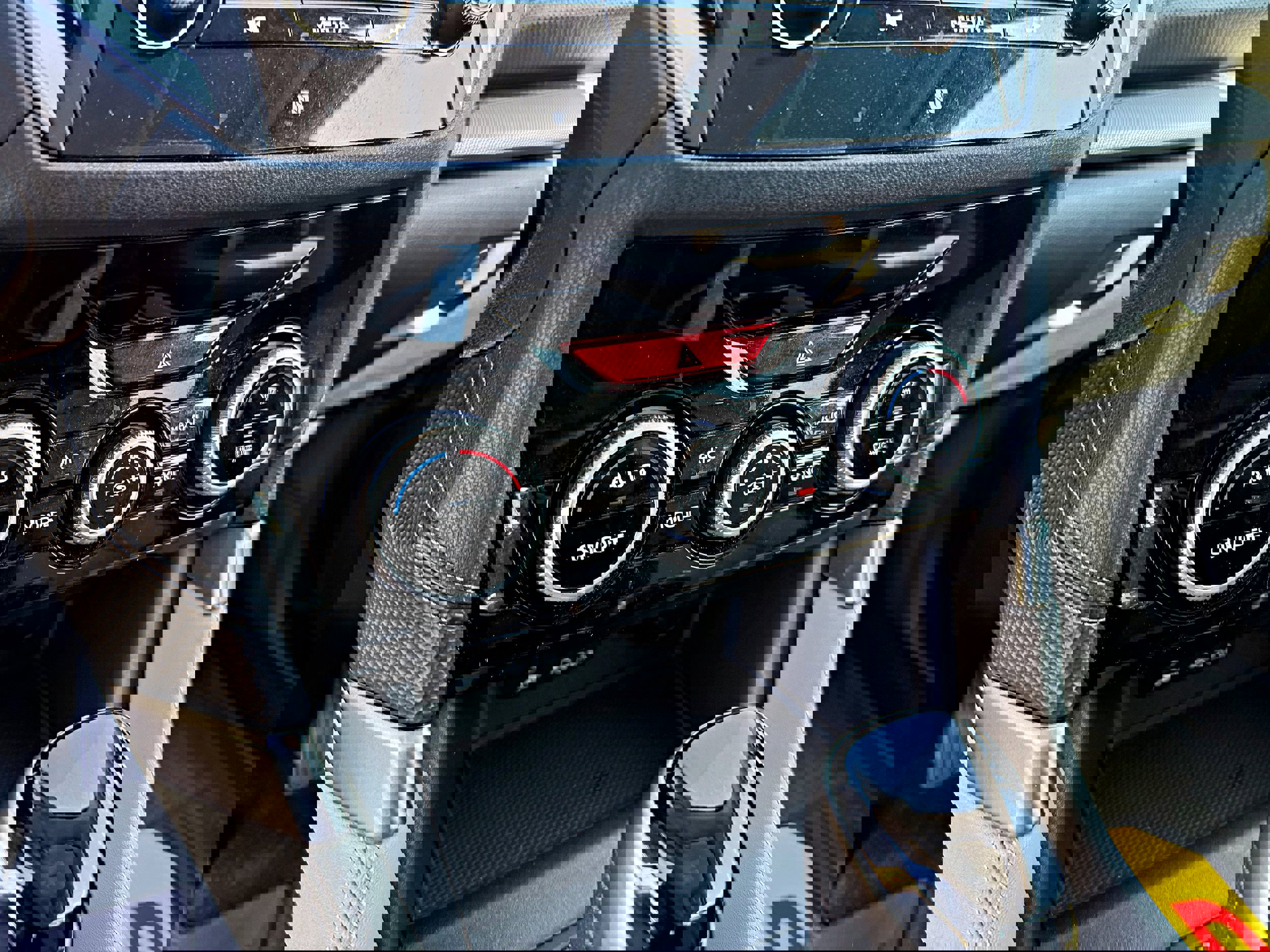 Used 2020 Subaru Forester Limited image 18