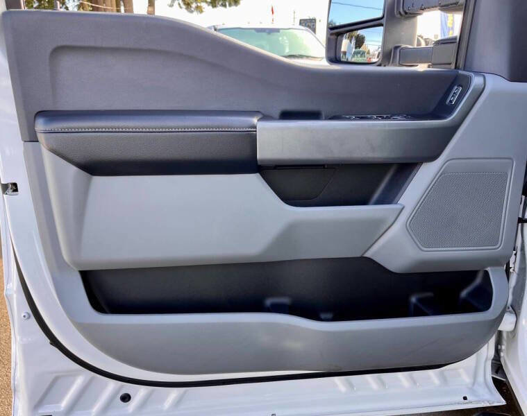 Used 2024 Ford F350 XLT AWD/4WD image 15