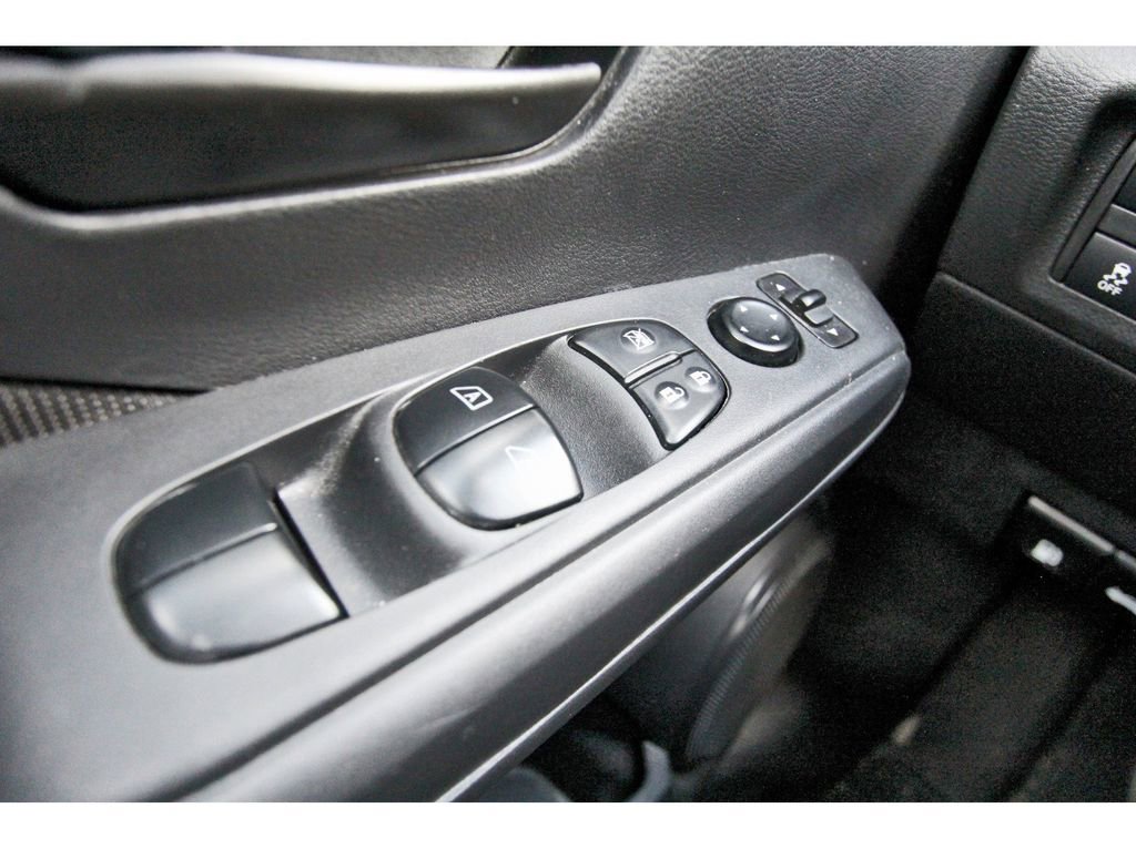 Used 2024 Nissan Kicks S image 15