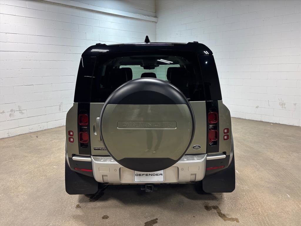 Used 2020 Land Rover Defender 110 First Edition image 8