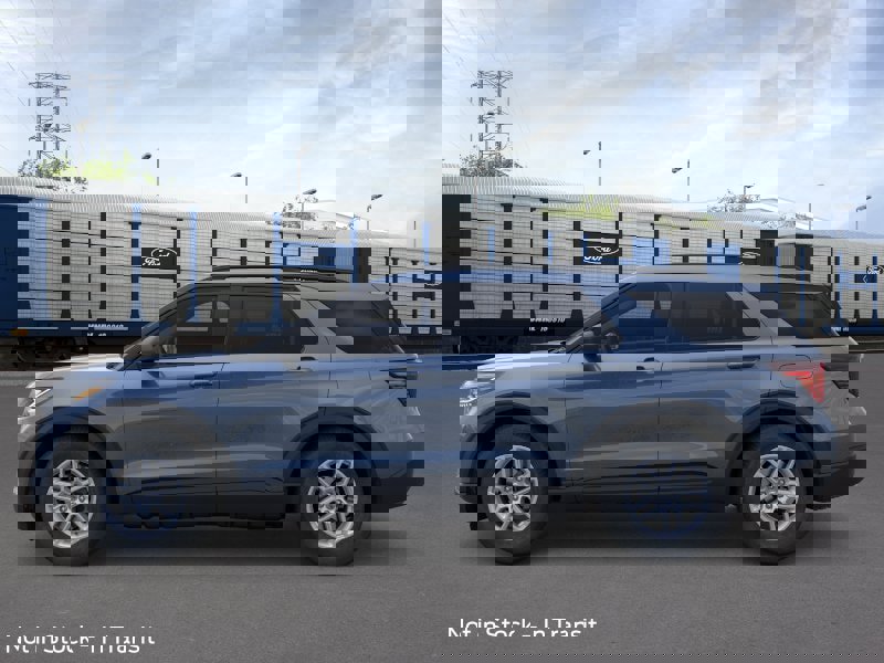New 2026 Ford Explorer Active image 3
