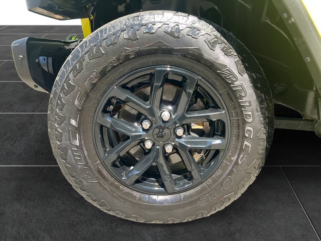 Used 2023 Jeep Gladiator Sport AWD/4WD image 9