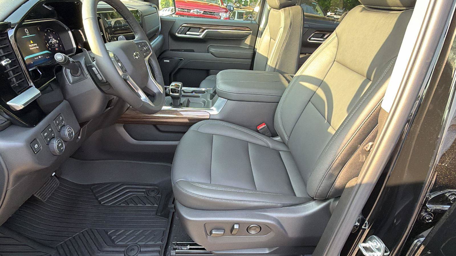 New 2026 Chevrolet Silverado 1500 LT Trail Boss w/ LT Trail Boss Premium Package AWD/4WD image 13