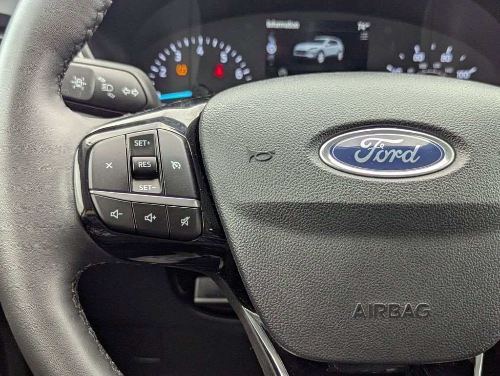 Used 2022 Ford Escape SE w/ Convenience Package FWD image 14