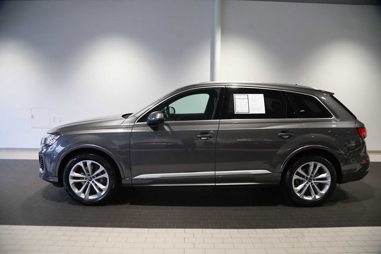 Used 2025 Audi Q7 3.0T Prestige w/ Prestige Package AWD/4WD image 2
