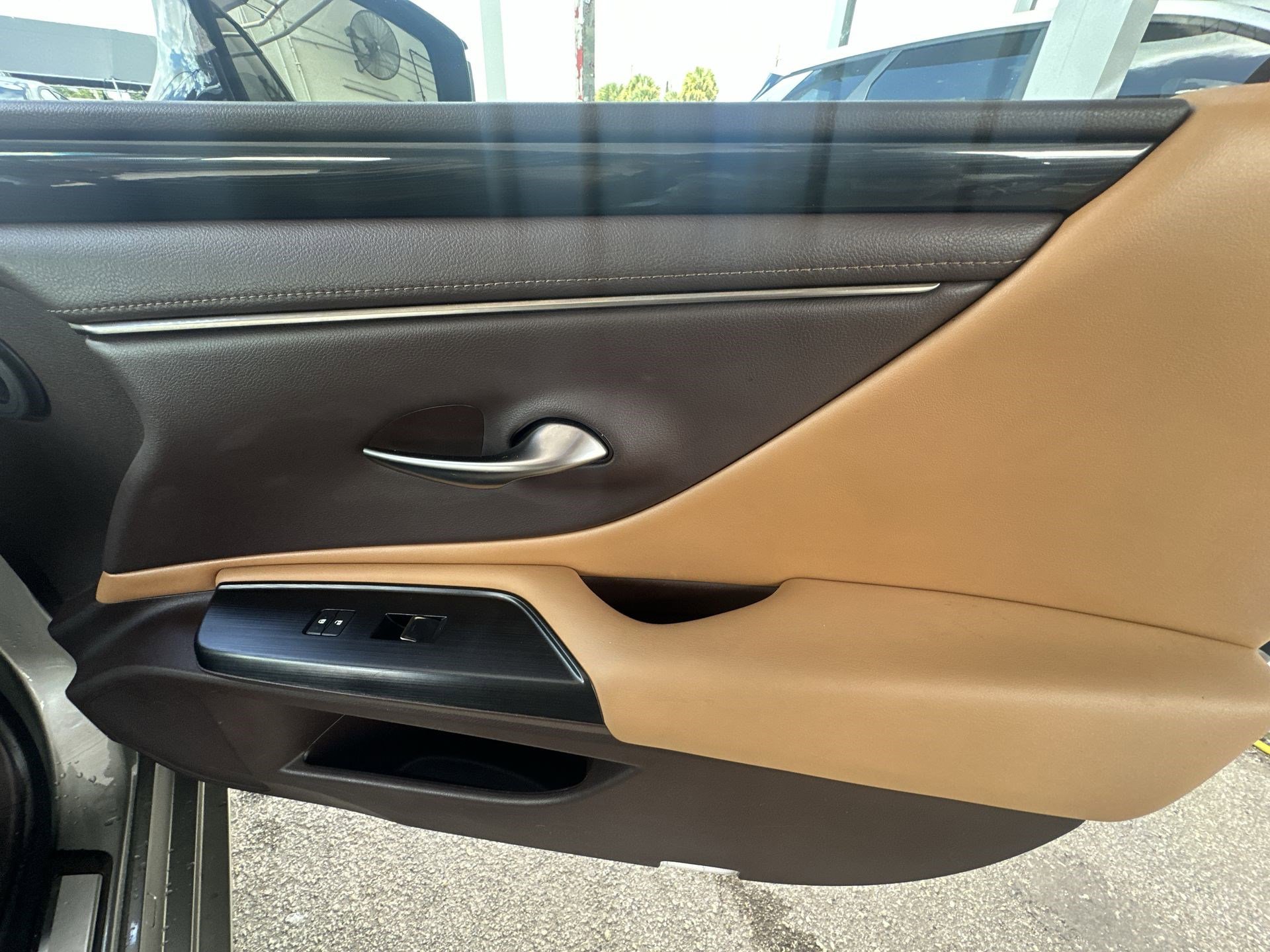 Used 2021 Lexus ES 350 image 29