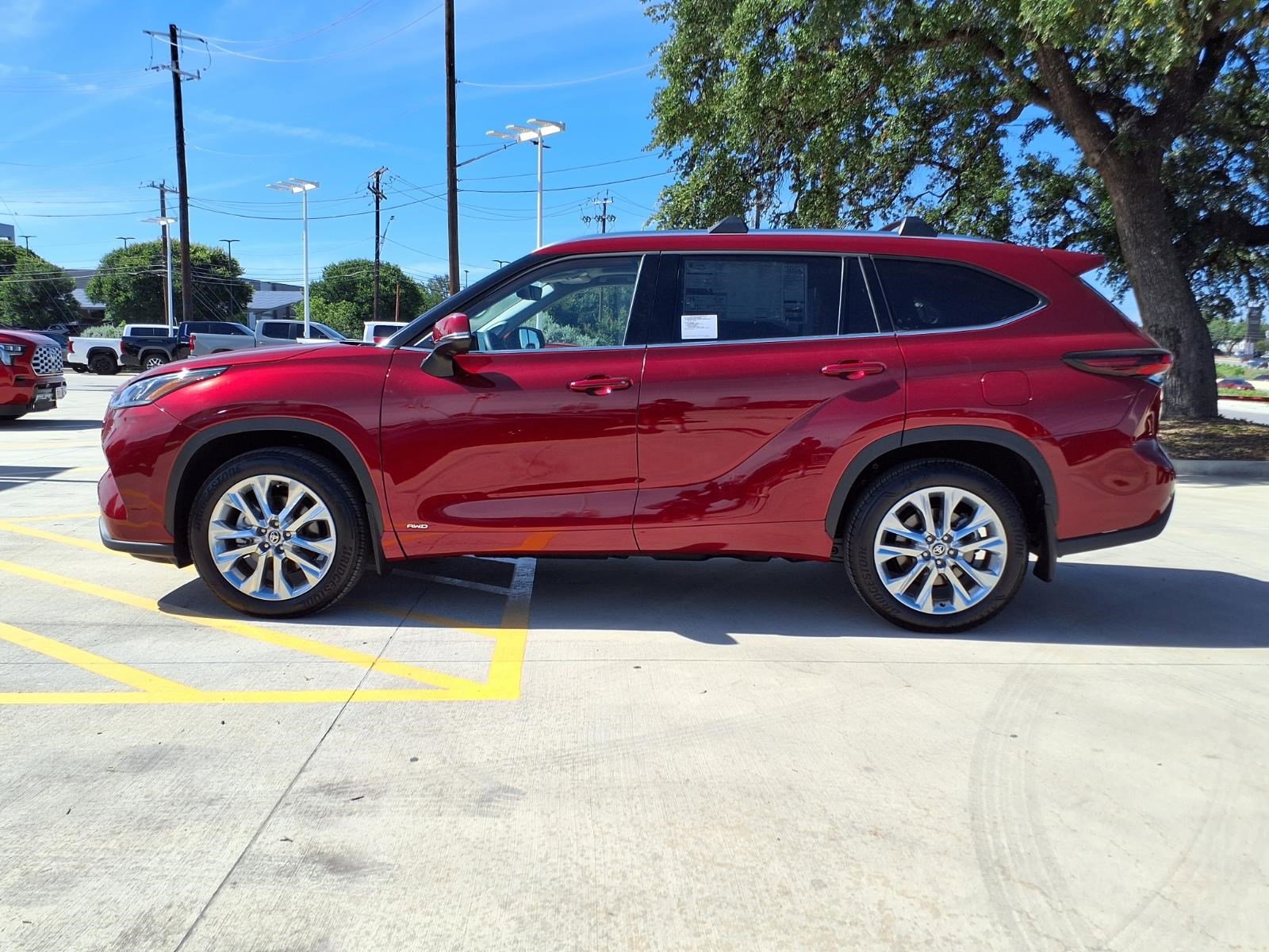 New 2026 Toyota Highlander Limited AWD/4WD image 7