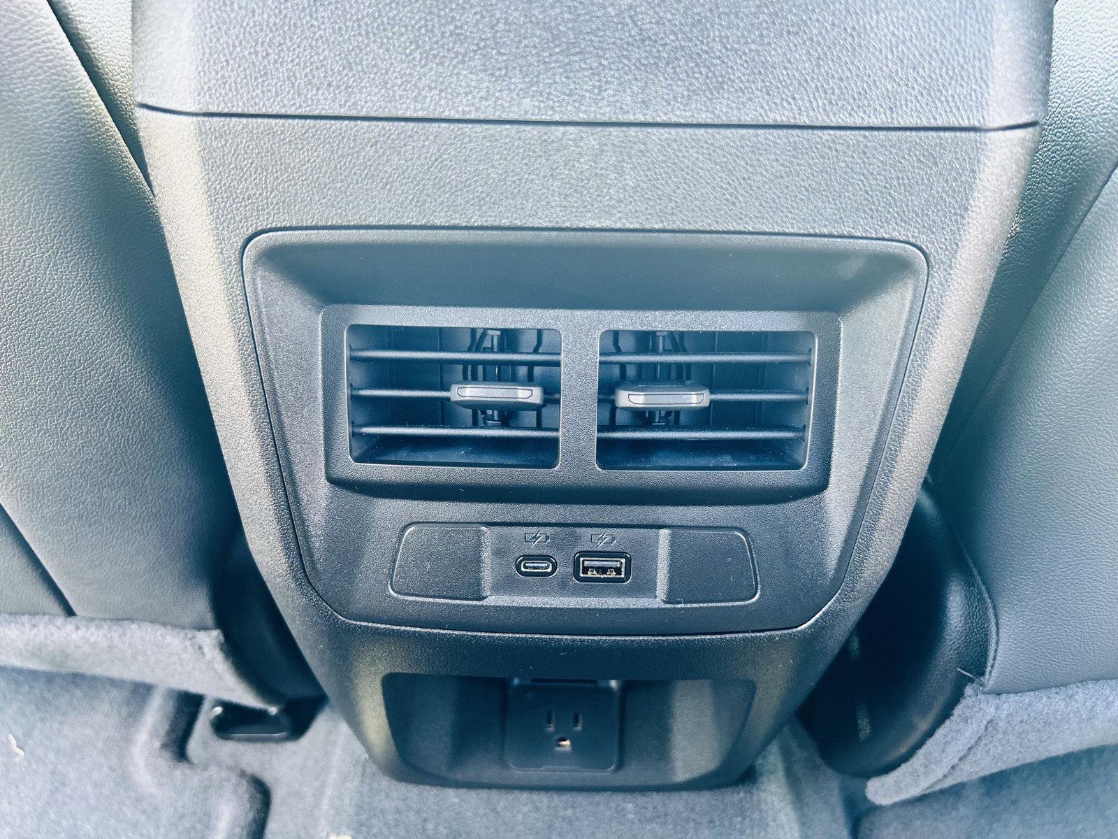 New 2024 Chevrolet Colorado LT w/ LT Convenience Package III image 28