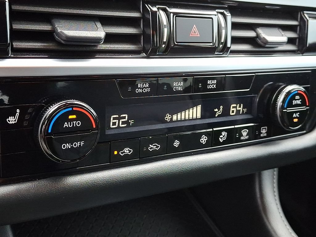 Used 2024 Nissan Pathfinder SV AWD/4WD image 17