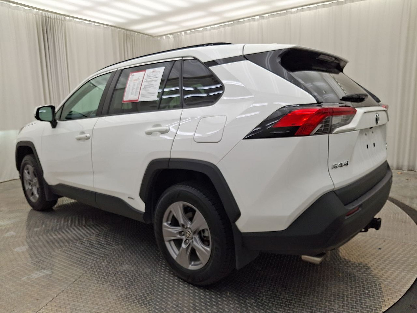 Certified 2022 Toyota RAV4 XLE w/ Convenience Package AWD/4WD image 26