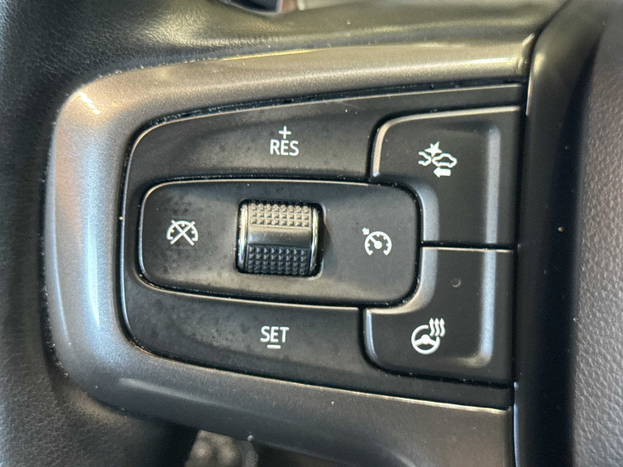 Used 2024 Chevrolet Silverado 1500 ZR2 w/ Technology Package AWD/4WD image 26