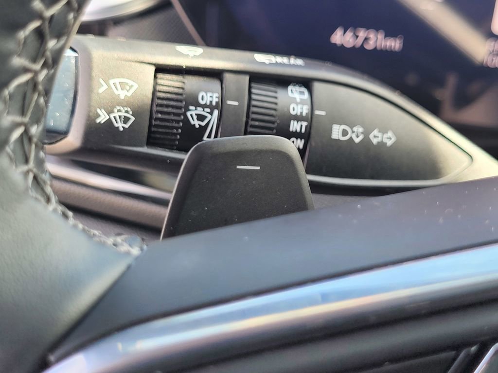 Used 2025 Buick Enclave Sport Touring image 27