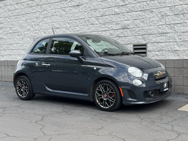 Used 2017 FIAT 500 Abarth w/ Popular Equipment Package FWD image 4