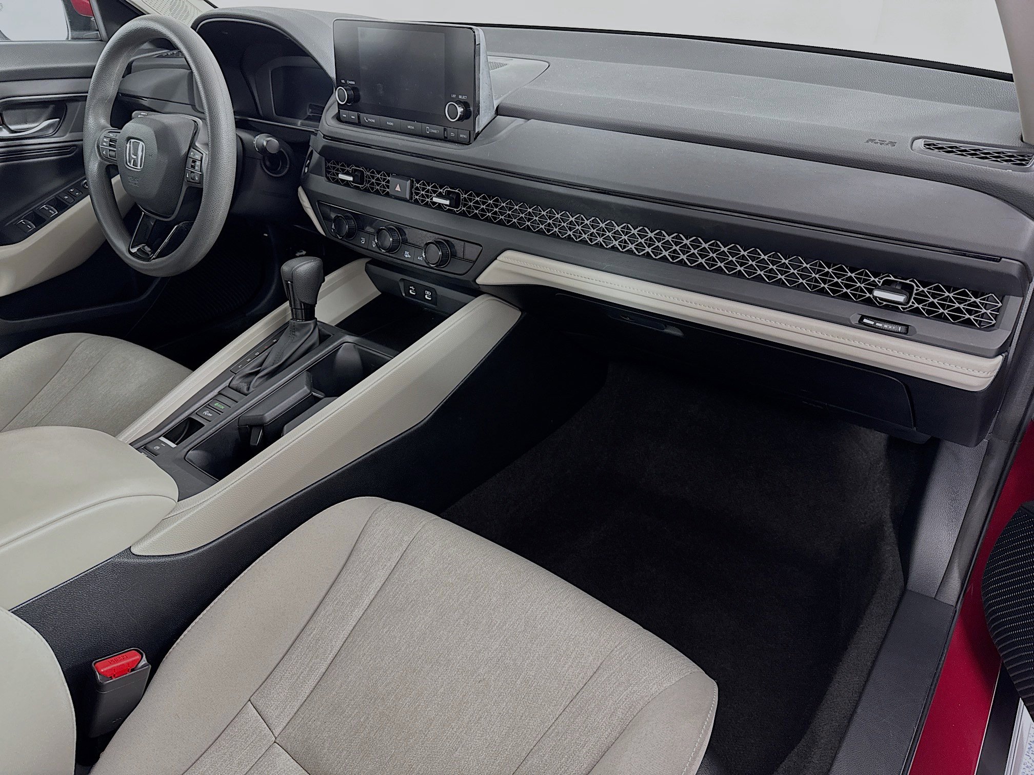 Certified 2024 Honda Accord EX image 28