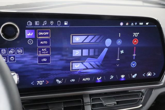 Used 2025 Chevrolet Equinox EV RS image 30