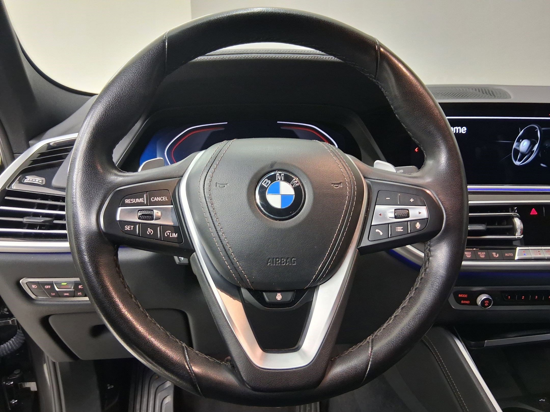 Used 2021 BMW X6 sDrive40i w/ Executive Package RWD image 14