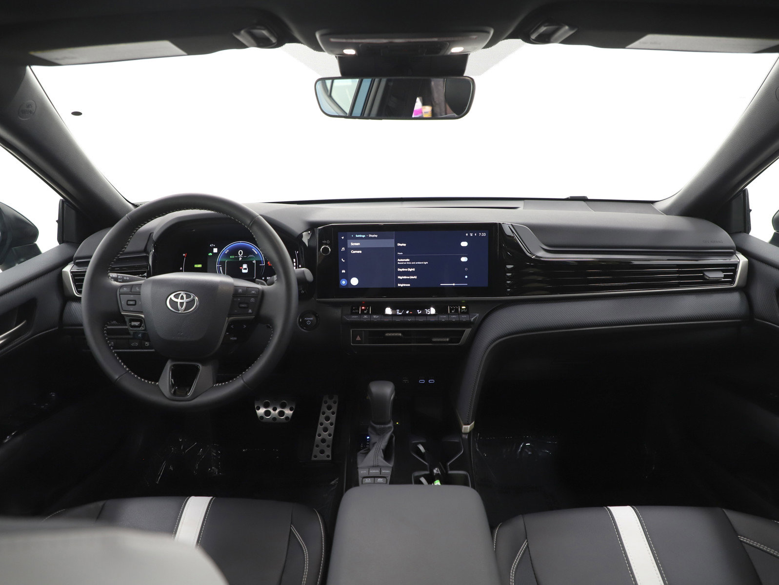 Used 2026 Toyota Camry SE w/ Multimedia Upgrade Package image 14