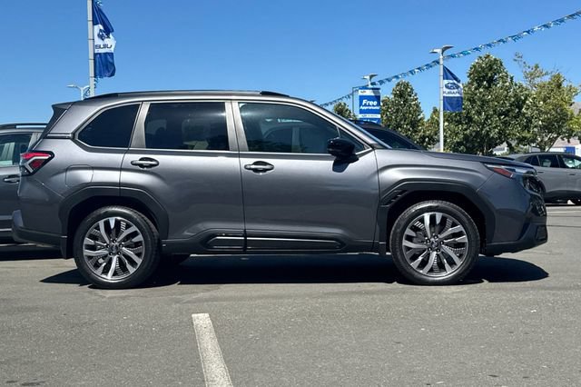 Used 2026 Subaru Forester Touring AWD/4WD image 3
