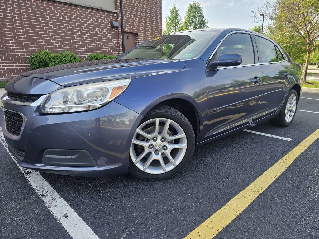 Used 2015 Chevrolet Malibu LT w/ Power Convenience Package FWD image 1