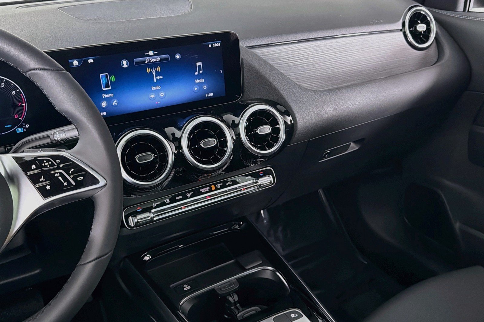 New 2026 Mercedes-Benz GLA 250 image 19